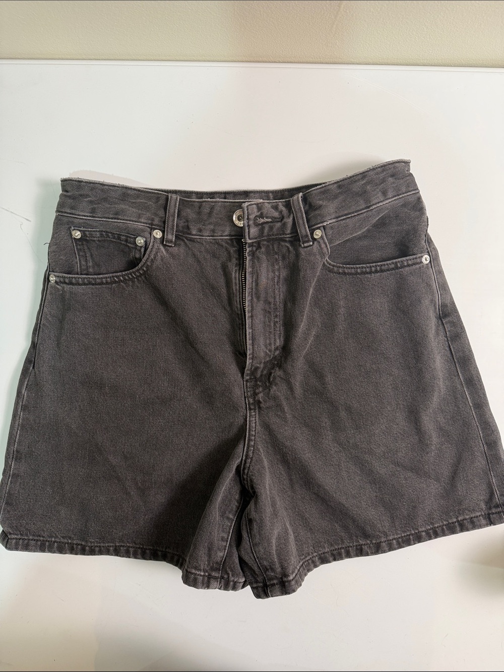 Everlane High-Rise Black Denim Women’s Shorts sz 28